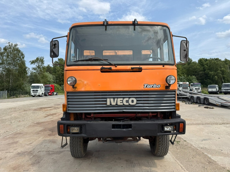 Iveco Magirus 170 - 23 (4X4 / GRAND PONT / LAMES / POMPE MANUELLE) - Самосвал: фото 2 Iveco Magirus 170 - 23 (4X4 / GRAND PONT / LAMES / POMPE MANUELLE) - Самосвал: фото 2