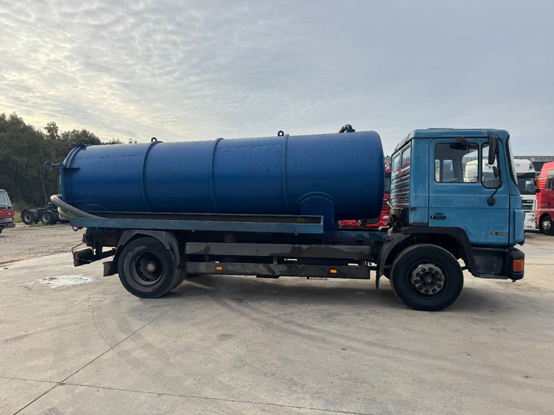 MAN 18.232 (12.000L / STEEL SUSPENSION / 6 CYLINDER WITH MANUAL PUMP) - Ассенизатор: фото 4 MAN 18.232 (12.000L / STEEL SUSPENSION / 6 CYLINDER WITH MANUAL PUMP) - Ассенизатор: фото 4