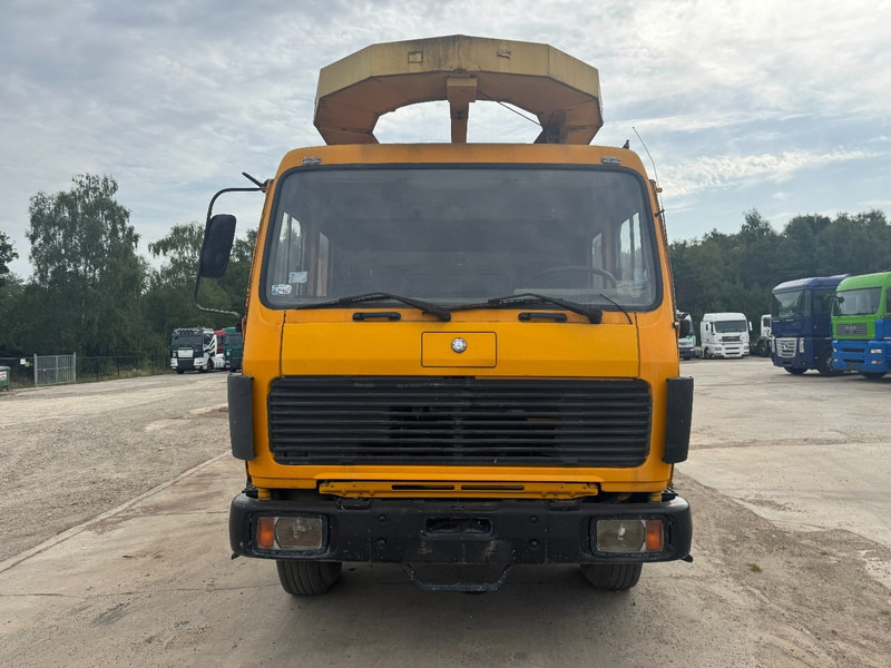 Mercedes-Benz SK 1617 (GRAND PONT / LAMES / 10.000L / 6 CYLINDRE / POMPE MANUELLE) - Ассенизатор: фото 2 Mercedes-Benz SK 1617 (GRAND PONT / LAMES / 10.000L / 6 CYLINDRE / POMPE MANUELLE) - Ассенизатор: фото 2