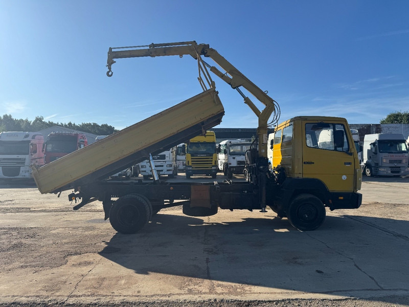 Mercedes-Benz SK 914 (STEEL SUSPENSION / HIAB CRANE / 6 CYLINDER WITH MANUAL PUMP / PERFECT GERMAN TRUCK !!!) - Самосвал, Автоманипулятор: фото 4 Mercedes-Benz SK 914 (STEEL SUSPENSION / HIAB CRANE / 6 CYLINDER WITH MANUAL PUMP / PERFECT GERMAN TRUCK !!!) - Самосвал, Автоманипулятор: фото 4