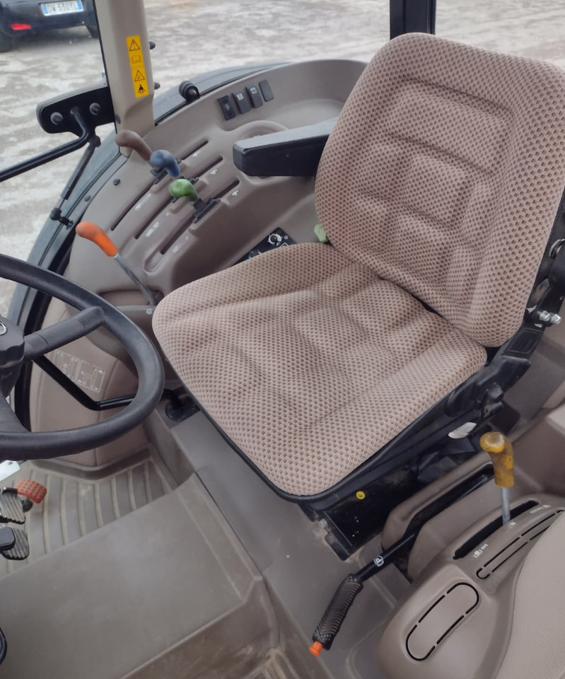 JOHN DEERE 5090 G - Трактор: фото 5 JOHN DEERE 5090 G - Трактор: фото 5