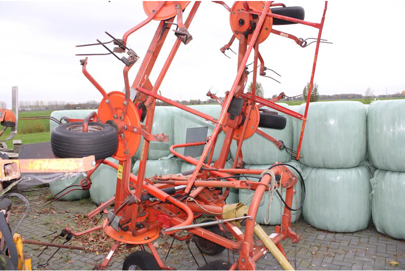 Fella 680 en diverse machines - Сеноворошилка: фото 2 Fella 680 en diverse machines - Сеноворошилка: фото 2