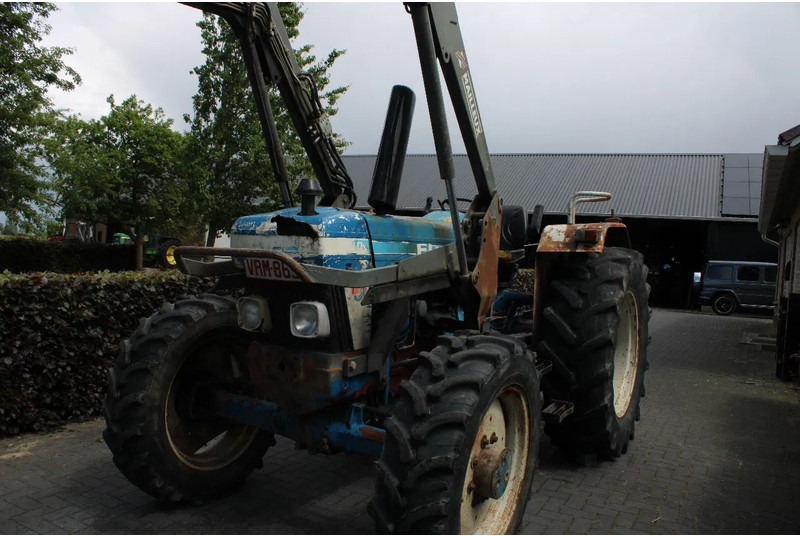 Ford 5610 met voorlader - Трактор: фото 5 Ford 5610 met voorlader - Трактор: фото 5
