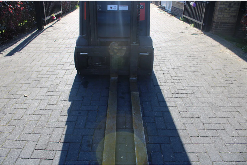 Вилочный погрузчик Linde H20D: фото 12