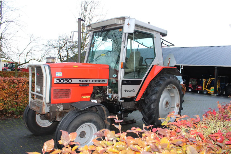 Massey Ferguson 3050 - Трактор: фото 4 Massey Ferguson 3050 - Трактор: фото 4