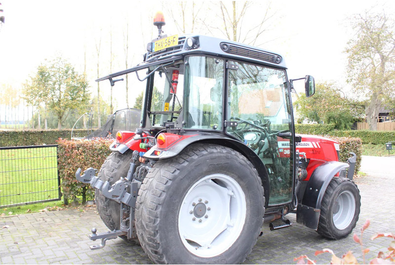 Massey Ferguson 3640 S - Трактор: фото 3 Massey Ferguson 3640 S - Трактор: фото 3