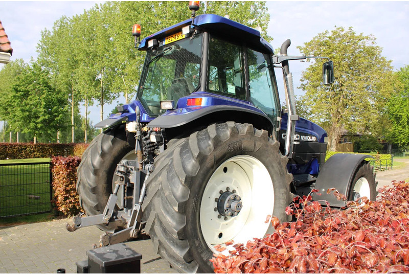 New Holland G 190 - Трактор: фото 4 New Holland G 190 - Трактор: фото 4
