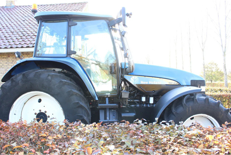 New Holland TM 140 - Трактор: фото 3 New Holland TM 140 - Трактор: фото 3