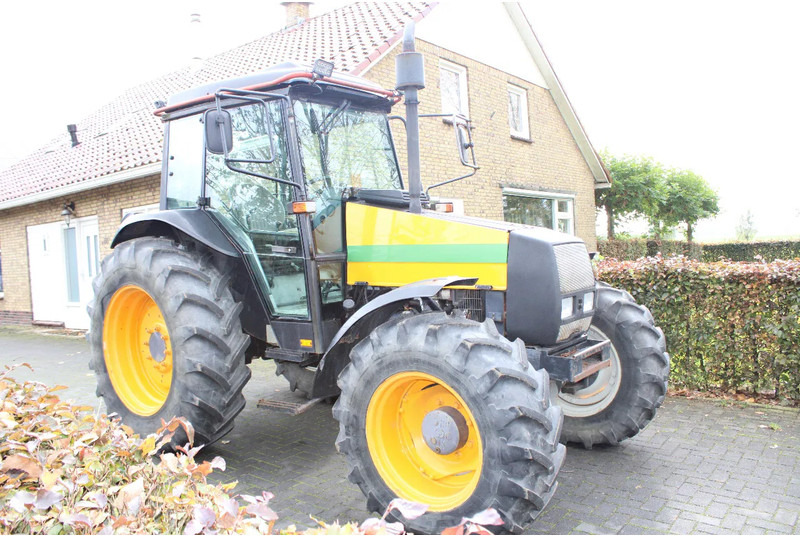 Valtra 900 - Трактор: фото 2 Valtra 900 - Трактор: фото 2