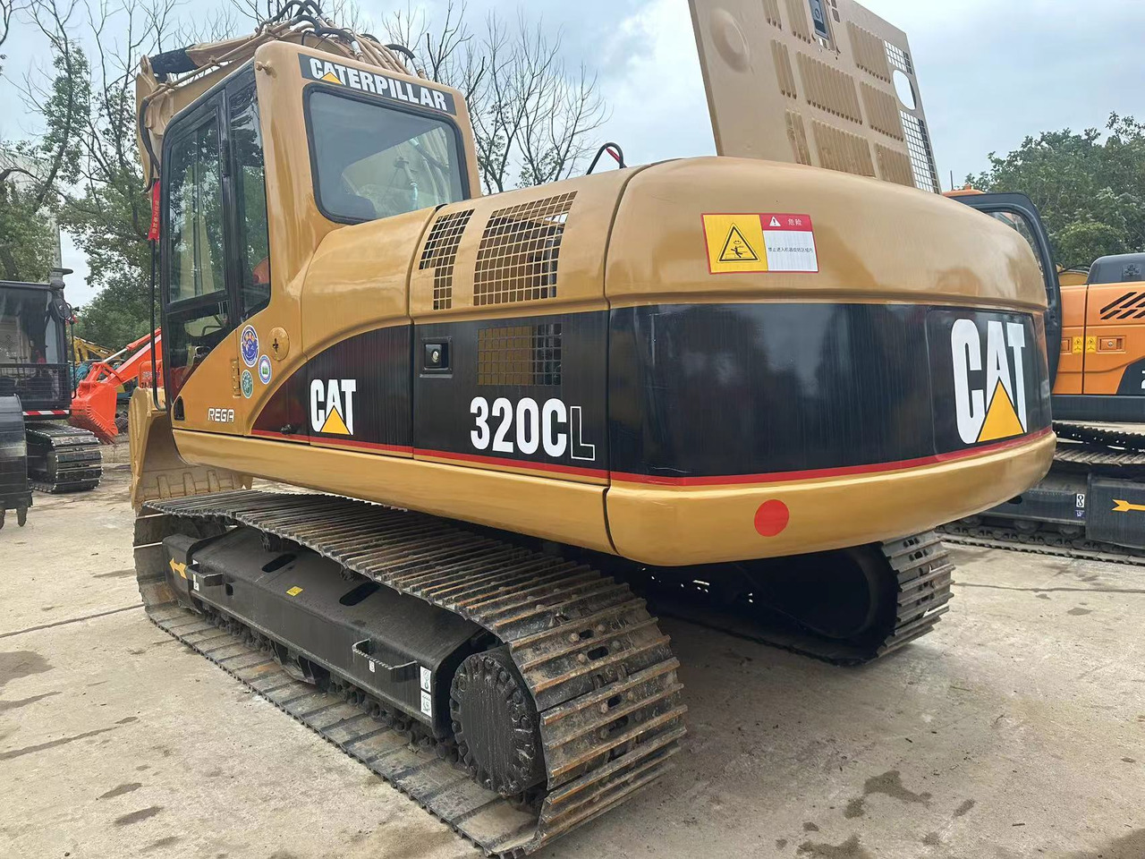 CATERPILLAR 320c - Гусеничный экскаватор: фото 1 CATERPILLAR 320c - Гусеничный экскаватор: фото 1