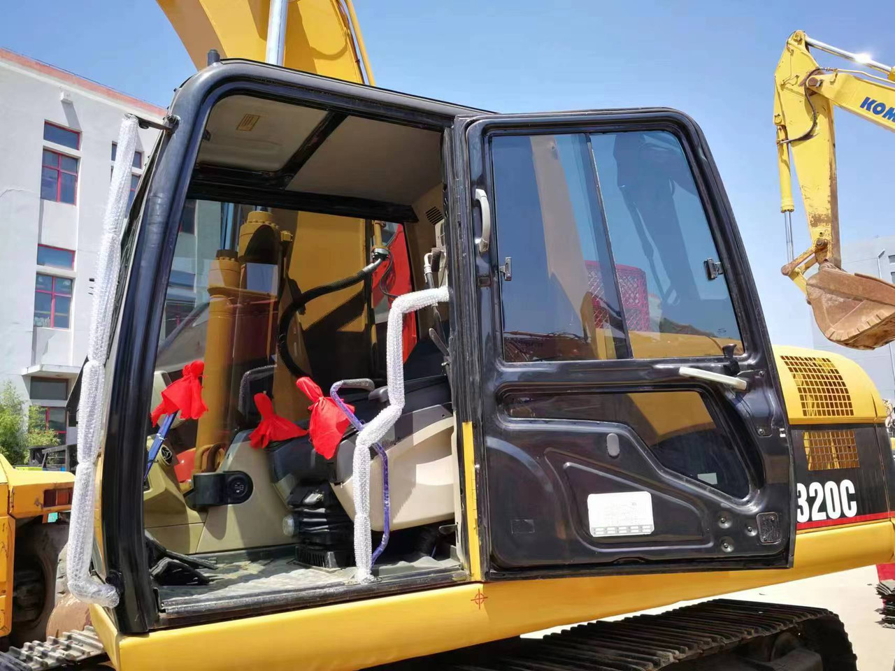CATERPILLAR 320c - Гусеничный экскаватор: фото 4 CATERPILLAR 320c - Гусеничный экскаватор: фото 4