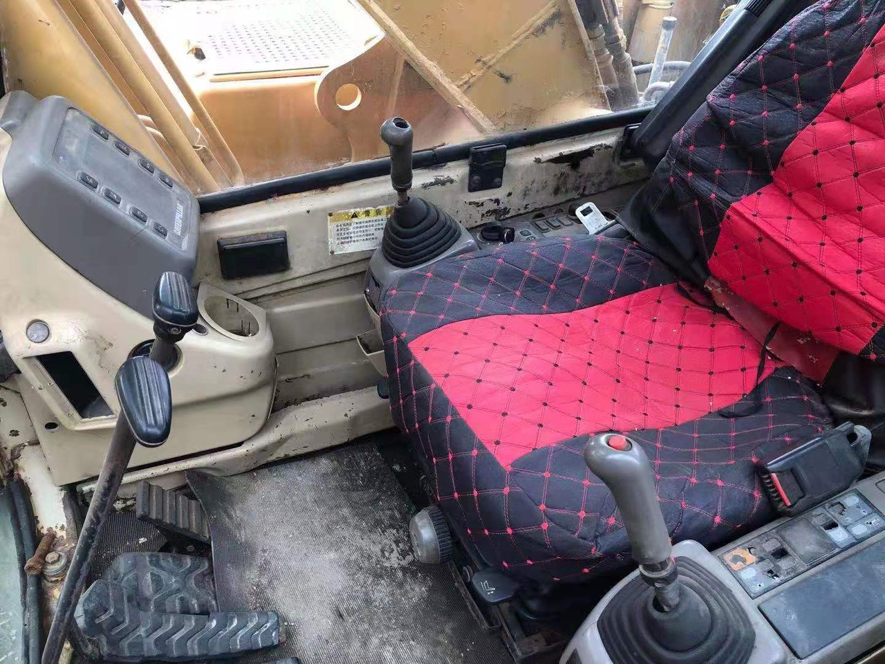 CATERPILLAR Used CAT 320b Excavator - Гусеничный экскаватор: фото 4 CATERPILLAR Used CAT 320b Excavator - Гусеничный экскаватор: фото 4