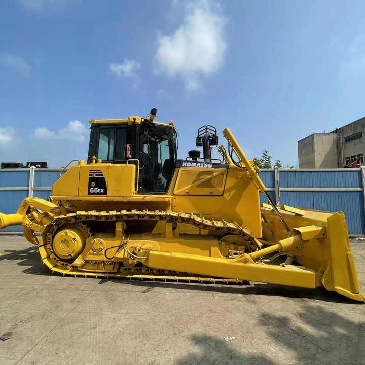 Komatsu D65EX High Efficiency Bulldozer komatsu Engine 180HP Crawler Bulldozer China - Бульдозер: фото 1 Komatsu D65EX High Efficiency Bulldozer komatsu Engine 180HP Crawler Bulldozer China - Бульдозер: фото 1