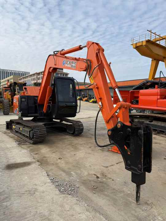 Used Hitachi Earth Moving Machine Zaxis70 Second Hand Small Size Mini Diggers Used Hitachi Mini Excavators Zx55 Zx50 Zx60 Zx70 - Экскаватор: фото 2 Used Hitachi Earth Moving Machine Zaxis70 Second Hand Small Size Mini Diggers Used Hitachi Mini Excavators Zx55 Zx50 Zx60 Zx70 - Экскаватор: фото 2