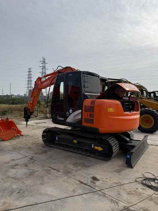 Used Hitachi Earth Moving Machine Zaxis70 Second Hand Small Size Mini Diggers Used Hitachi Mini Excavators Zx55 Zx50 Zx60 Zx70 - Экскаватор: фото 5 Used Hitachi Earth Moving Machine Zaxis70 Second Hand Small Size Mini Diggers Used Hitachi Mini Excavators Zx55 Zx50 Zx60 Zx70 - Экскаватор: фото 5