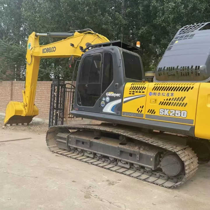 Used KOBELCO SK250 Model Skid Stree Second Hand Machine Popular Brand Japan Hydraulic Machinery - Гусеничный экскаватор: фото 1 Used KOBELCO SK250 Model Skid Stree Second Hand Machine Popular Brand Japan Hydraulic Machinery - Гусеничный экскаватор: фото 1