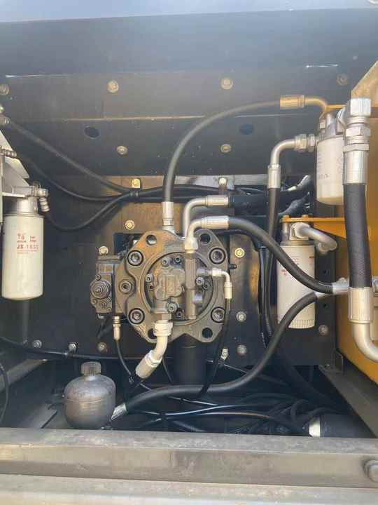 Used Korea Brand volvo Ec210 Excavator for Sale - Гусеничный экскаватор: фото 5 Used Korea Brand volvo Ec210 Excavator for Sale - Гусеничный экскаватор: фото 5