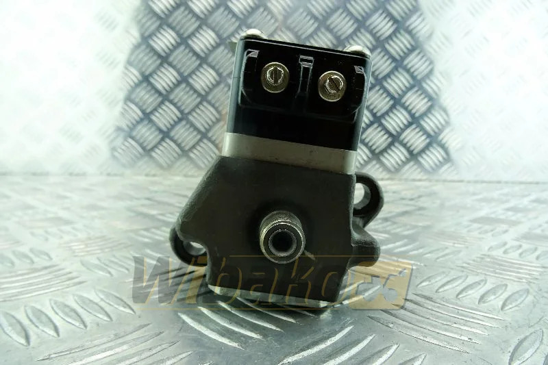 Bosch 0414755016 - Топливный насос для Строительной техники: фото 3 Bosch 0414755016 - Топливный насос для Строительной техники: фото 3