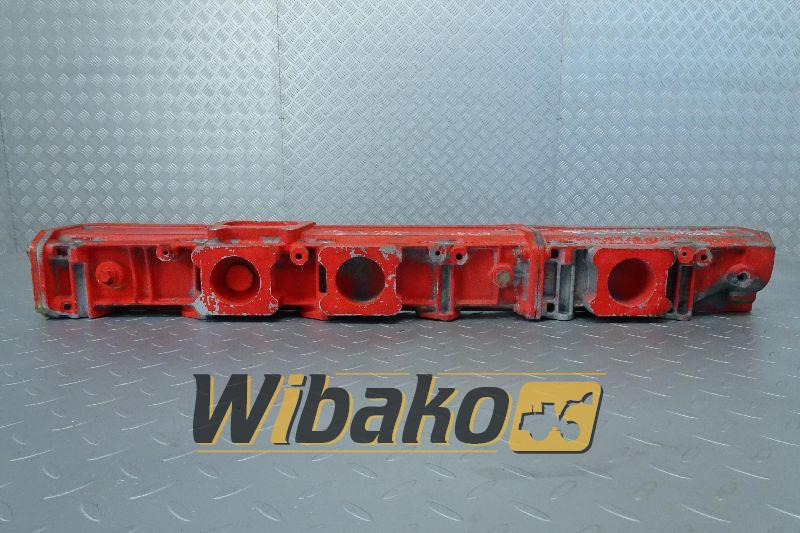 Intake manifold for engine Deutz BF6M1013 04205488 - Впускной коллектор для Строительной техники: фото 1 Intake manifold for engine Deutz BF6M1013 04205488 - Впускной коллектор для Строительной техники: фото 1