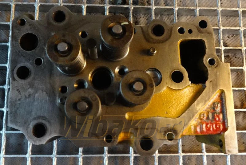 Komatsu SA6D125-1 - Головка блока для Строительной техники: фото 1 Komatsu SA6D125-1 - Головка блока для Строительной техники: фото 1