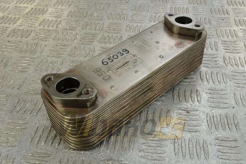 Liebherr 9271046 - Масляный радиатор для Строительной техники: фото 1 Liebherr 9271046 - Масляный радиатор для Строительной техники: фото 1