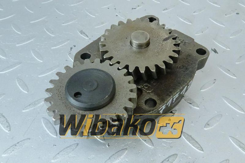 Oil pump for engine Komatsu SAA6D102E-2 3937404 - Масляный насос для Строительной техники: фото 1 Oil pump for engine Komatsu SAA6D102E-2 3937404 - Масляный насос для Строительной техники: фото 1