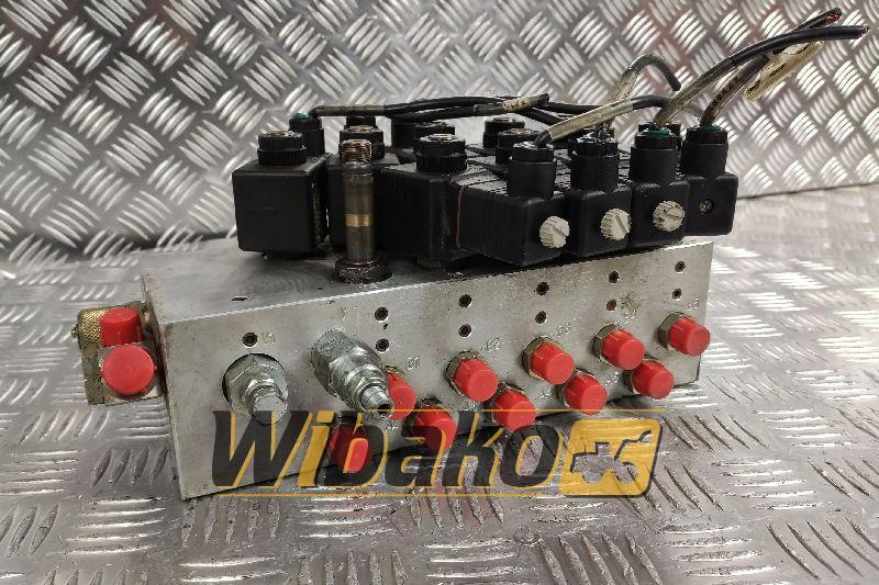 Valves set JCB JS220 16551000 - Гидравлический клапан для Строительной техники: фото 1 Valves set JCB JS220 16551000 - Гидравлический клапан для Строительной техники: фото 1