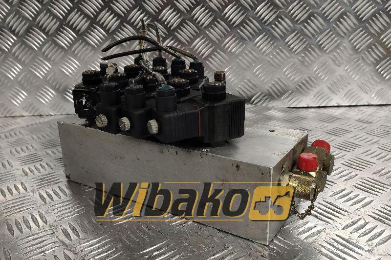 Valves set JCB JS220 16551000 - Гидравлический клапан для Строительной техники: фото 2 Valves set JCB JS220 16551000 - Гидравлический клапан для Строительной техники: фото 2