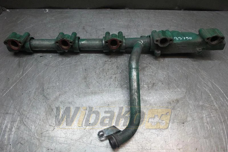 Volvo D16 1543808 - Впускной коллектор для Строительной техники: фото 1 Volvo D16 1543808 - Впускной коллектор для Строительной техники: фото 1