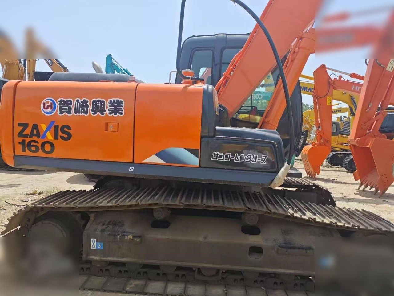 HITACHI EX160 LC - Гусеничный экскаватор: фото 1 HITACHI EX160 LC - Гусеничный экскаватор: фото 1