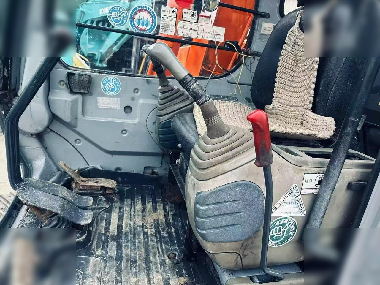 Гусеничный экскаватор HITACHI EX60-5: фото 12