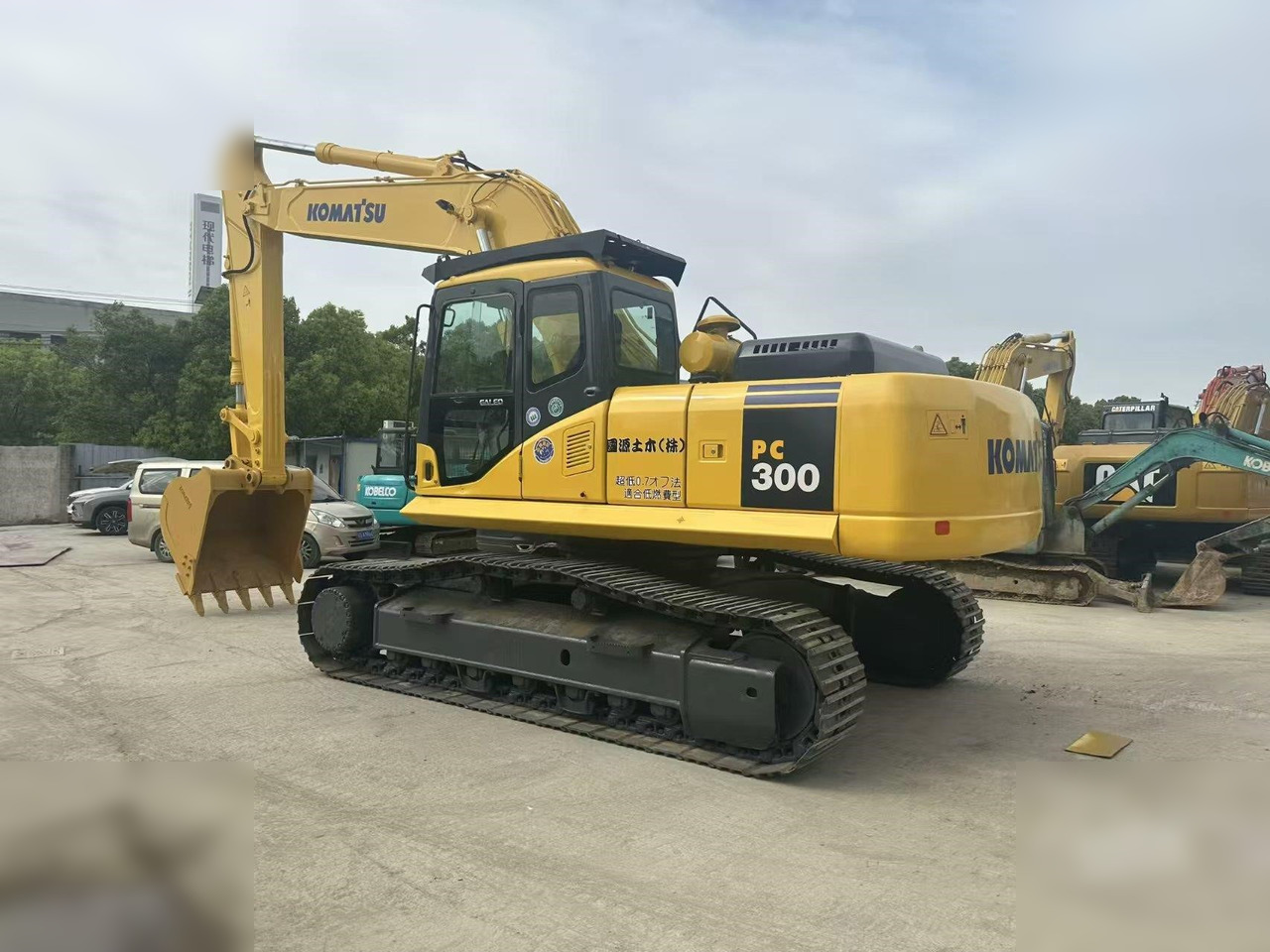 KOMATSU PC300-7 - Гусеничный экскаватор: фото 5 KOMATSU PC300-7 - Гусеничный экскаватор: фото 5