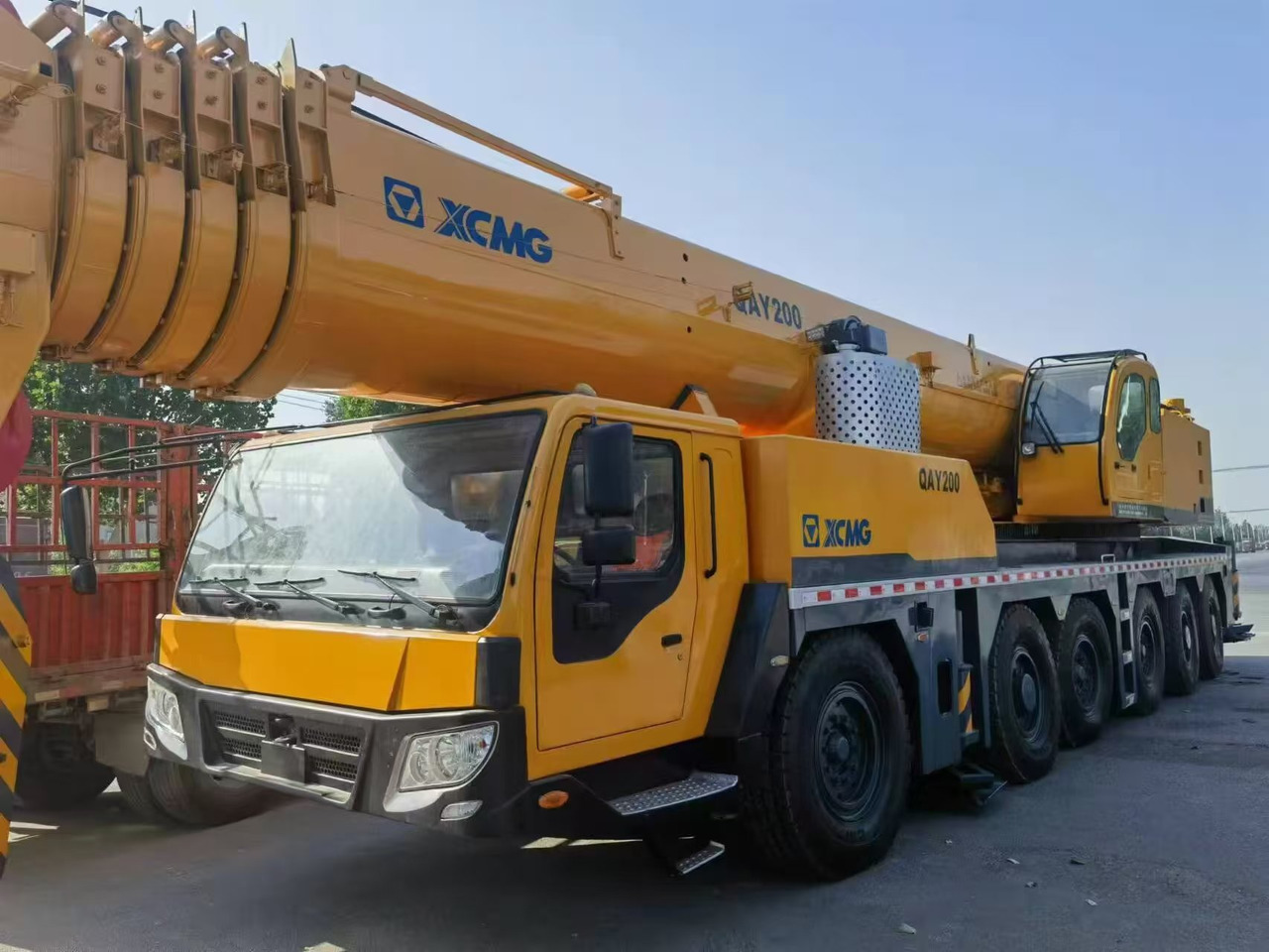 XCMG 200-TON - Мобильный кран: фото 4 XCMG 200-TON - Мобильный кран: фото 4