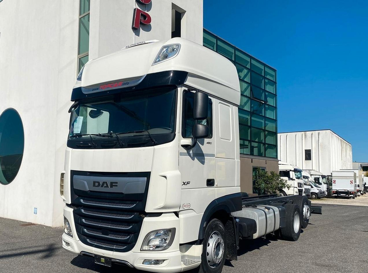 DAF XF 480 FT FULL PNEUMATIC 2019 - Грузовик-шасси: фото 2 DAF XF 480 FT FULL PNEUMATIC 2019 - Грузовик-шасси: фото 2