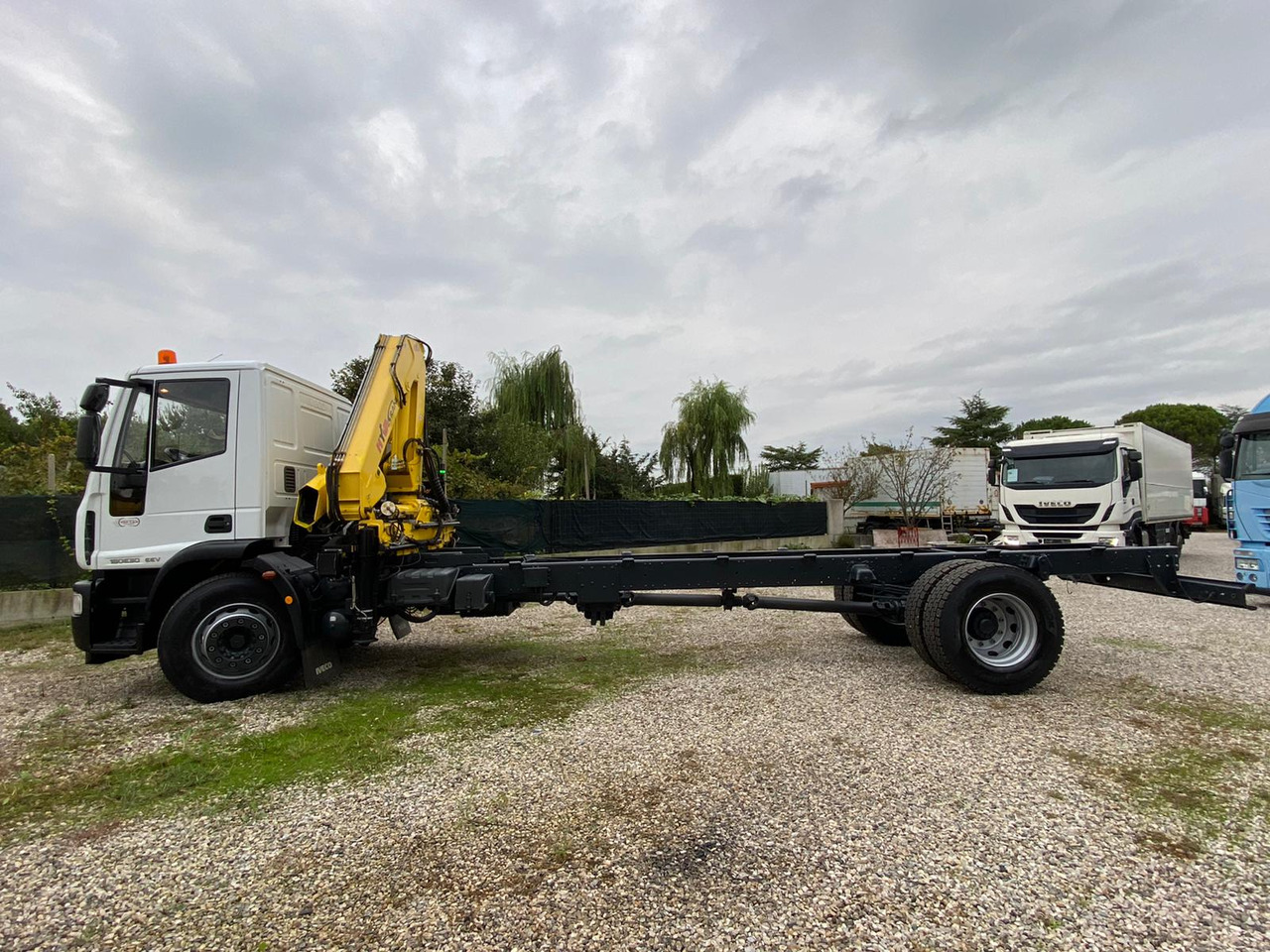 IVECO 180E30 - Грузовик-шасси: фото 3 IVECO 180E30 - Грузовик-шасси: фото 3
