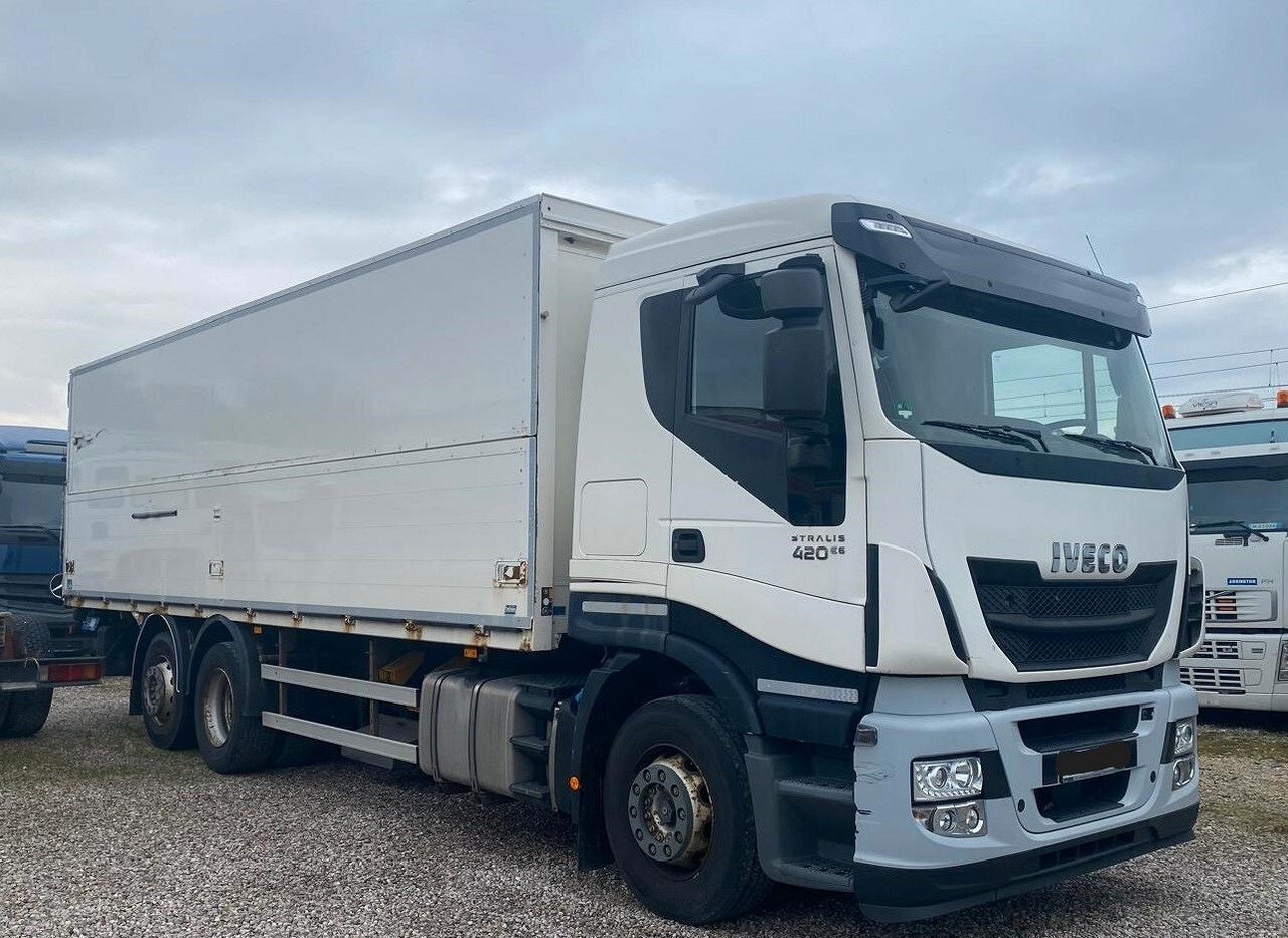 IVECO STRALIS 420 CASSONE E SPONDA EURO 6 2015 - Грузовик с закрытым кузовом: фото 1 IVECO STRALIS 420 CASSONE E SPONDA EURO 6 2015 - Грузовик с закрытым кузовом: фото 1
