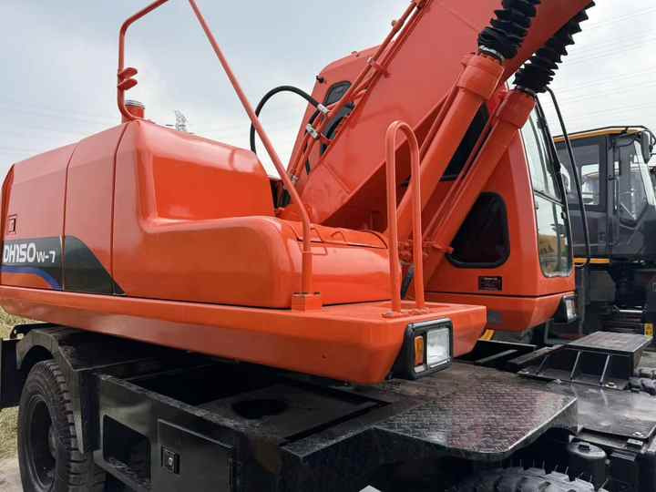 90% Brand New Doosan Brand Dh150w-7 Wheel Excavator in Stock Used Korea Brand Doosan Dh55 Dh60 Dh150 Dh210 Excavator for Sale - Колёсный экскаватор: фото 5 90% Brand New Doosan Brand Dh150w-7 Wheel Excavator in Stock Used Korea Brand Doosan Dh55 Dh60 Dh150 Dh210 Excavator for Sale - Колёсный экскаватор: фото 5