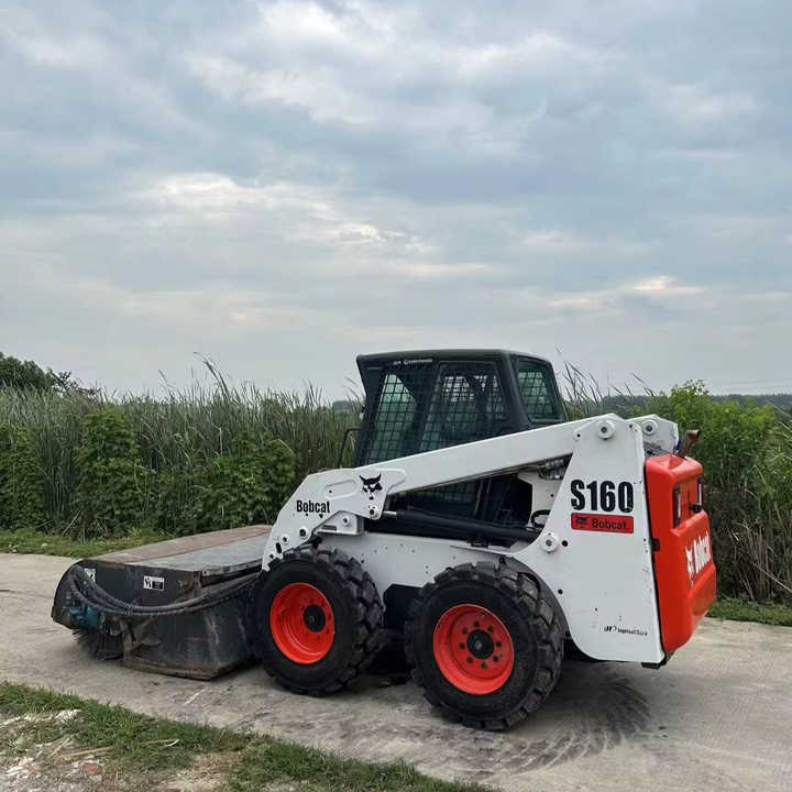 BOBCAT Brand Skid Loader S185 Used Machine Hot Sale - Колёсный погрузчик: фото 1 BOBCAT Brand Skid Loader S185 Used Machine Hot Sale - Колёсный погрузчик: фото 1