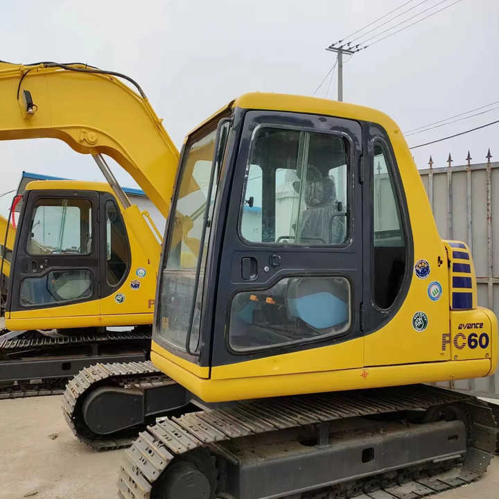 Cheap Used Komatsu PC60-7 Crawler Excavator with High Efficiency Used Heavy Machinery Komatsu P60-7 Digger Cheap for Sale - Гусеничный экскаватор: фото 1 Cheap Used Komatsu PC60-7 Crawler Excavator with High Efficiency Used Heavy Machinery Komatsu P60-7 Digger Cheap for Sale - Гусеничный экскаватор: фото 1