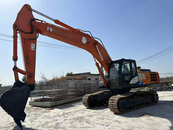 High Quality Hitachi ZX350H-5G Used Excavator with Excellent Performance and Less Time Used Hitachi ZX350 for Sale - Гусеничный экскаватор: фото 5 High Quality Hitachi ZX350H-5G Used Excavator with Excellent Performance and Less Time Used Hitachi ZX350 for Sale - Гусеничный экскаватор: фото 5
