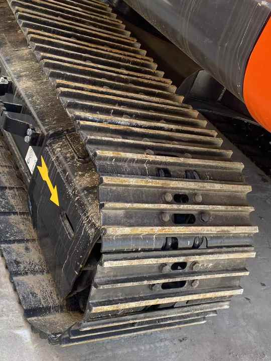 Hitachi Brand Zx210 Crawler Excavator  21tons Digger for Sale  Used Hitachi Zx200 210 350 Excavator in Stock on Sale в лизинг Hitachi Brand Zx210 Crawler Excavator  21tons Digger for Sale  Used Hitachi Zx200 210 350 Excavator in Stock on Sale: фото 6
