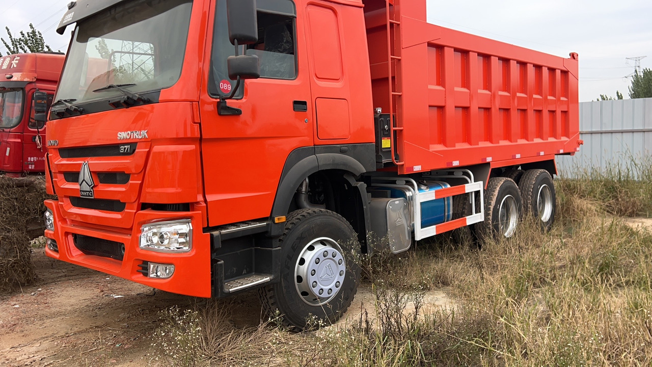 Howo 371 hp dump truck good price in stock - Тентованный грузовик: фото 4 Howo 371 hp dump truck good price in stock - Тентованный грузовик: фото 4