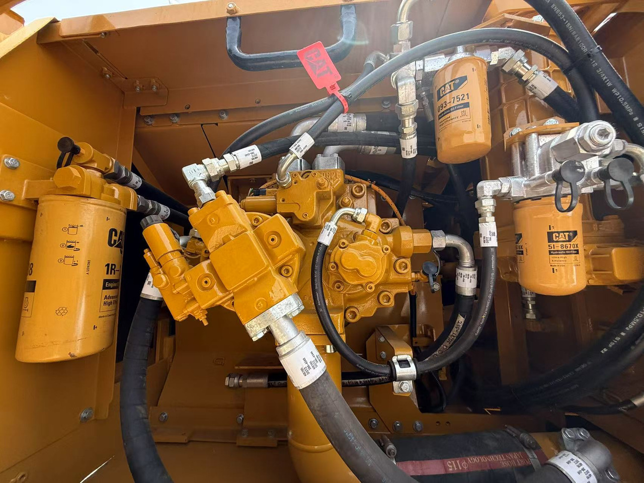 Строительная техника CATERPILLAR Used caterpillar brand 336d excavator on sale excellent condition high quality cat320 .330 336 excavator in stoc: фото 11 Строительная техника CATERPILLAR Used caterpillar brand 336d excavator on sale excellent condition high quality cat320 .330 336 excavator in stoc: фото 11