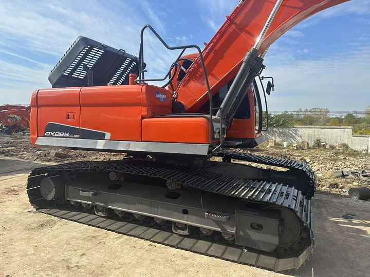 Used Doosan DX225LC-9C Excellent Performance Running Working Condition Strong Power for Sale - Гусеничный экскаватор: фото 4 Used Doosan DX225LC-9C Excellent Performance Running Working Condition Strong Power for Sale - Гусеничный экскаватор: фото 4