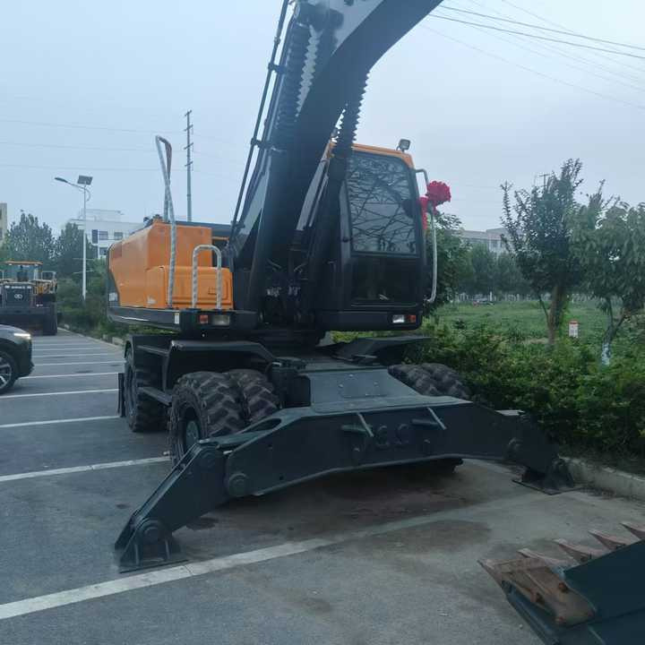 Used Hyundai 210w 20T Second Hand Korea Original Large Wheel Excavator Mining Construction Excavators Hot Sale 210w 220 225 30t - Колёсный экскаватор: фото 2 Used Hyundai 210w 20T Second Hand Korea Original Large Wheel Excavator Mining Construction Excavators Hot Sale 210w 220 225 30t - Колёсный экскаватор: фото 2