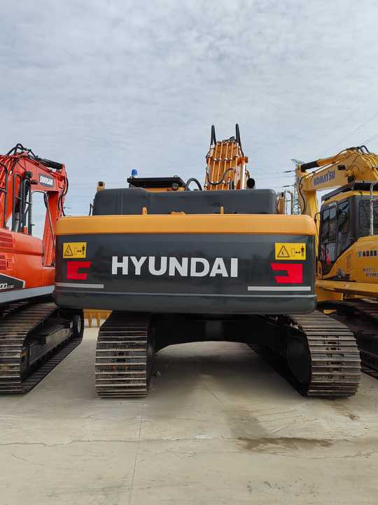 Used Hyundai 305LC-9T Excavator Originated From South Korea Superior Performance Running Working Condition Low Price for Sale - Гусеничный экскаватор: фото 4 Used Hyundai 305LC-9T Excavator Originated From South Korea Superior Performance Running Working Condition Low Price for Sale - Гусеничный экскаватор: фото 4