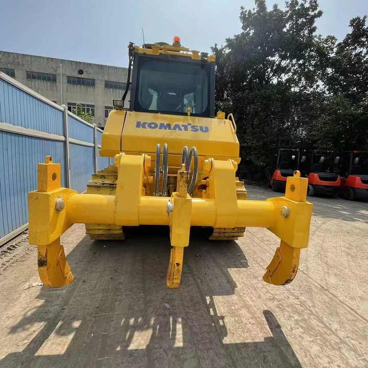 Used Komatsu Bulldozer D65ex Strong Power Komatsu D65ex Track Dozer for Sale - Бульдозер: фото 5 Used Komatsu Bulldozer D65ex Strong Power Komatsu D65ex Track Dozer for Sale - Бульдозер: фото 5