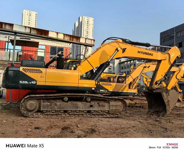 Used Korea Brand hyundai 520-9vs Large Excavator for Sale - Гусеничный экскаватор: фото 2 Used Korea Brand hyundai 520-9vs Large Excavator for Sale - Гусеничный экскаватор: фото 2