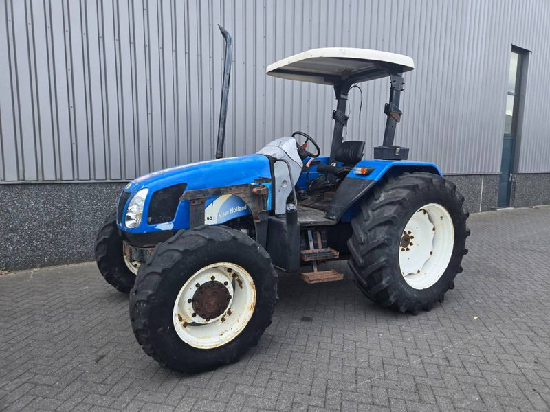 New Holland TL 90 A - Трактор: фото 1 New Holland TL 90 A - Трактор: фото 1