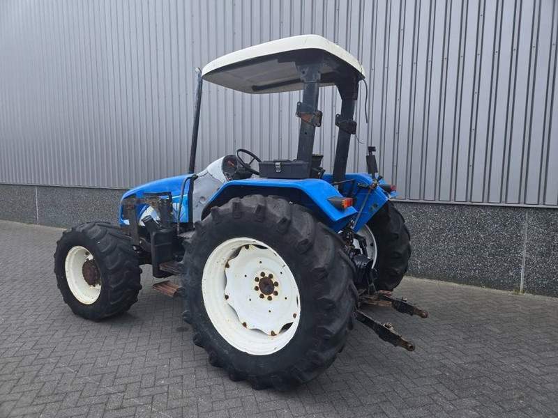 New Holland TL 90 A - Трактор: фото 3 New Holland TL 90 A - Трактор: фото 3